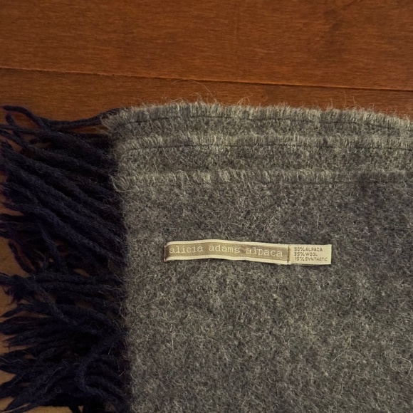 Alicia Adams Alpaca Canyon Throw - Navy/Dark Grey/Ivory - Picture 4 of 4